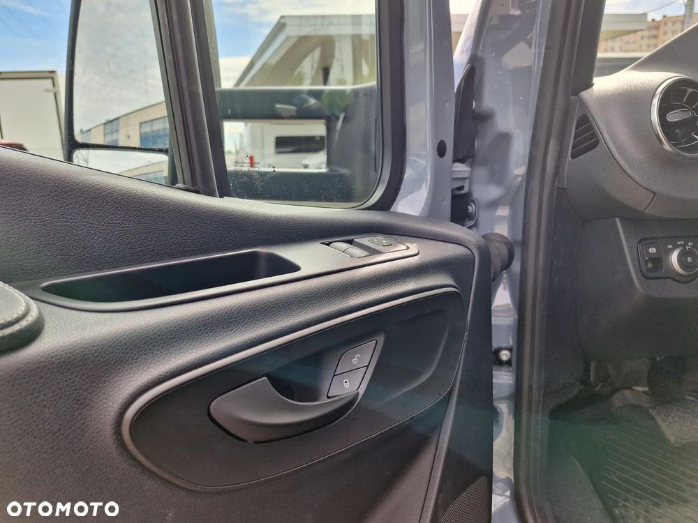 Mercedes-Benz Sprinter - 10
