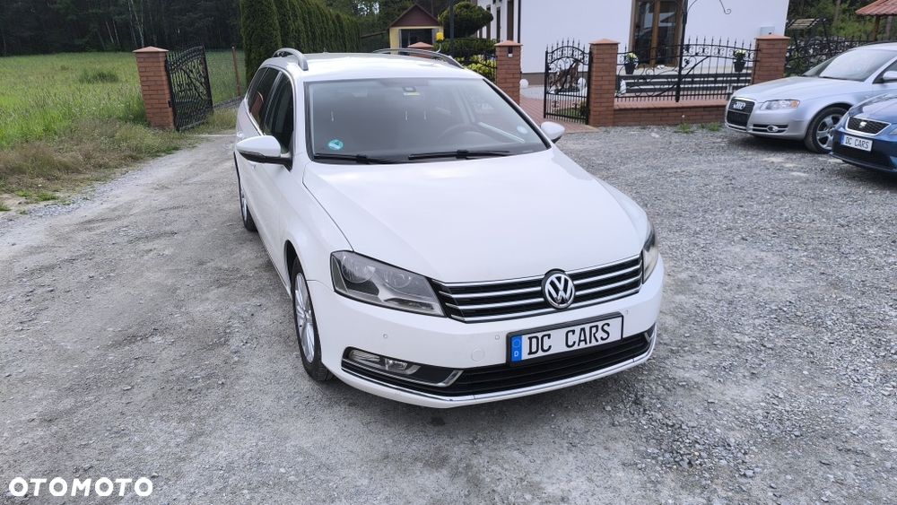 Volkswagen Passat - 1