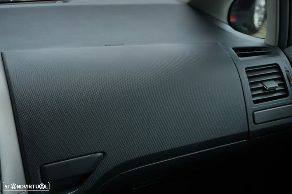 Toyota Auris 1.4 D-4D Comfort+Navi - 32