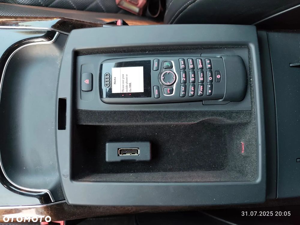 Audi A8 4.2 FSI Quattro - 18