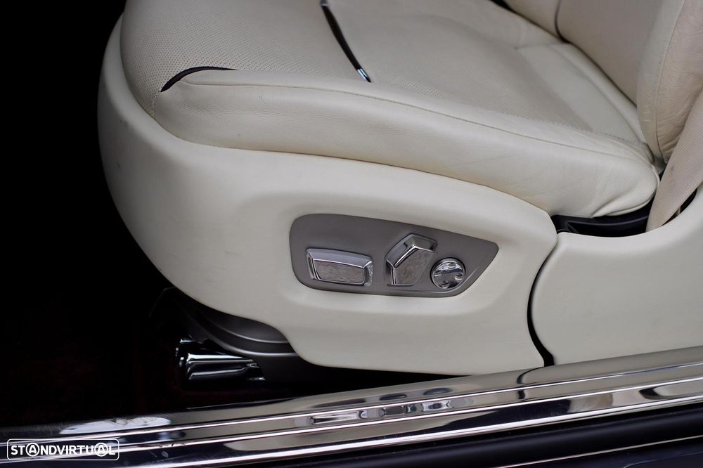 Rolls Royce Wraith 6.6 Twin-Turbo V12 - 34