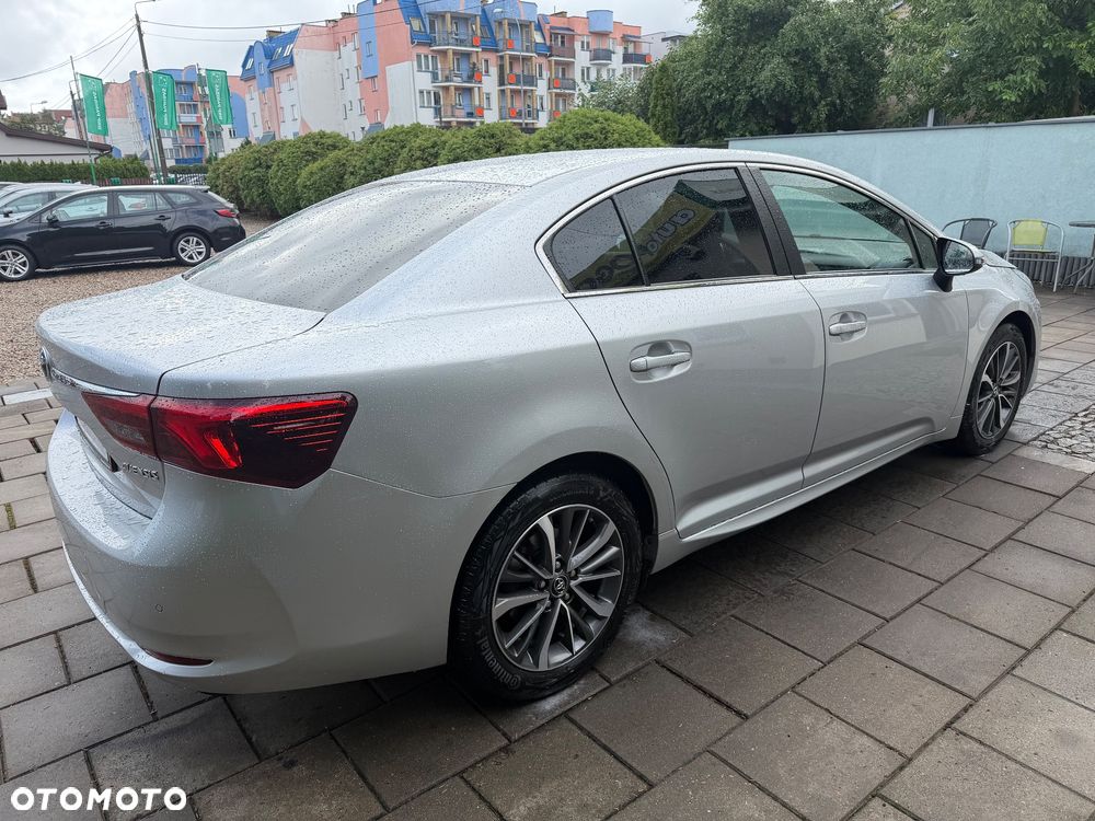 Toyota Avensis 2.0 Selection MS - 27