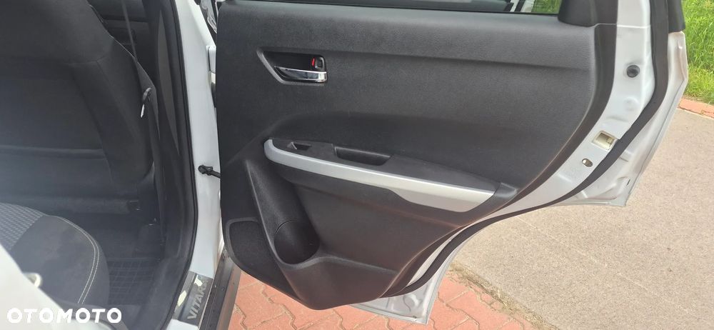 Suzuki Vitara 1.6 (4x2) Comfort+ - 16