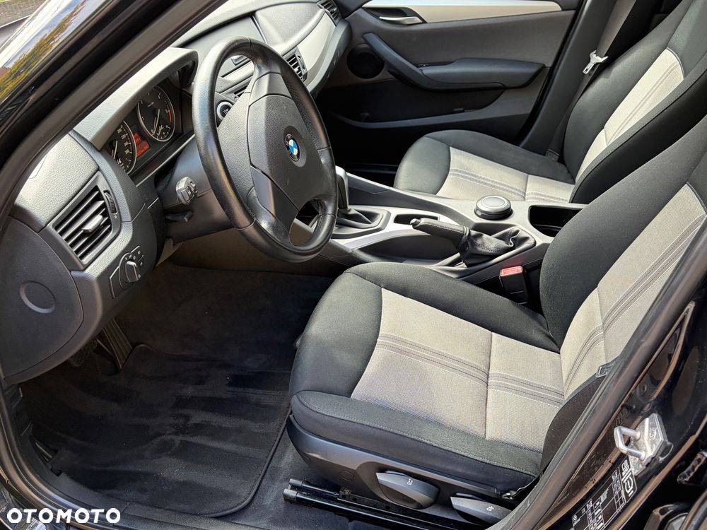 BMW X1 xDrive18d - 12