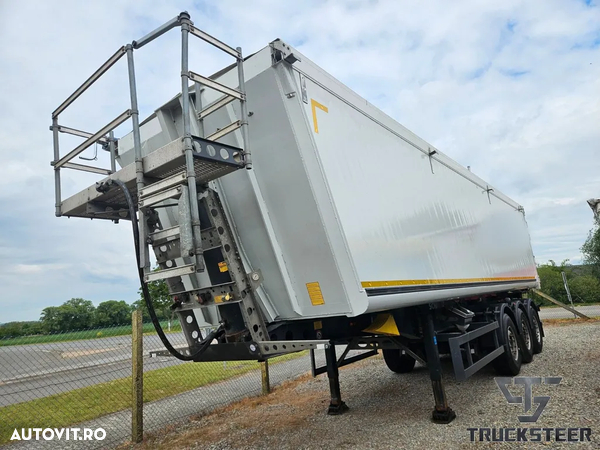 Schmitz Cargobull SKI 24