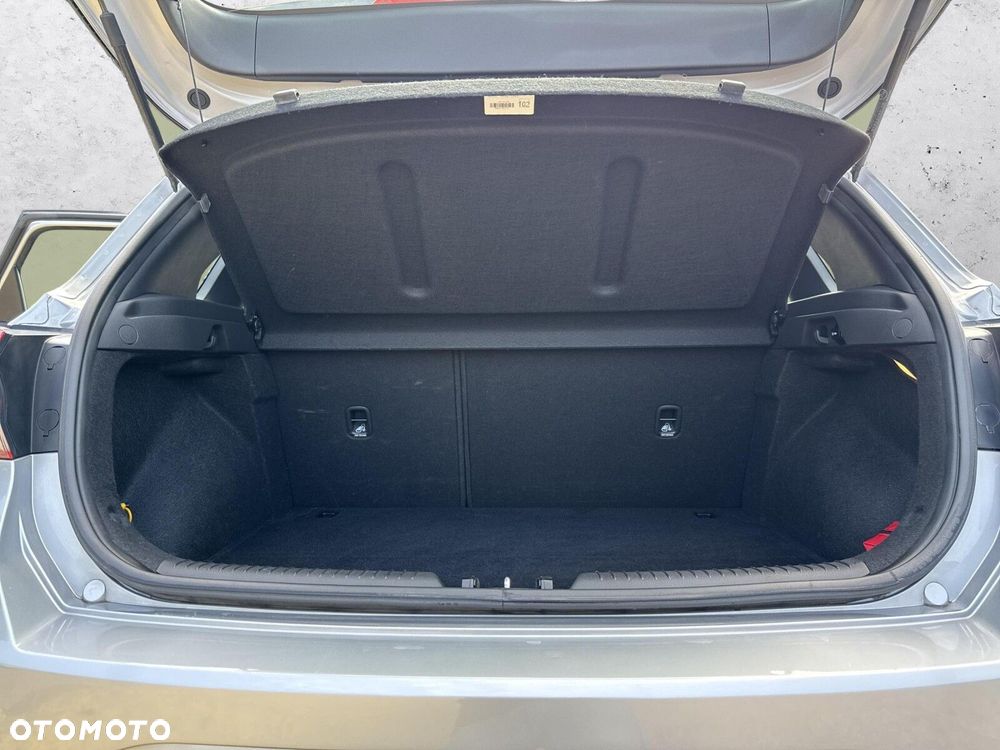 Hyundai i30 1.5 DPI Classic + - 18