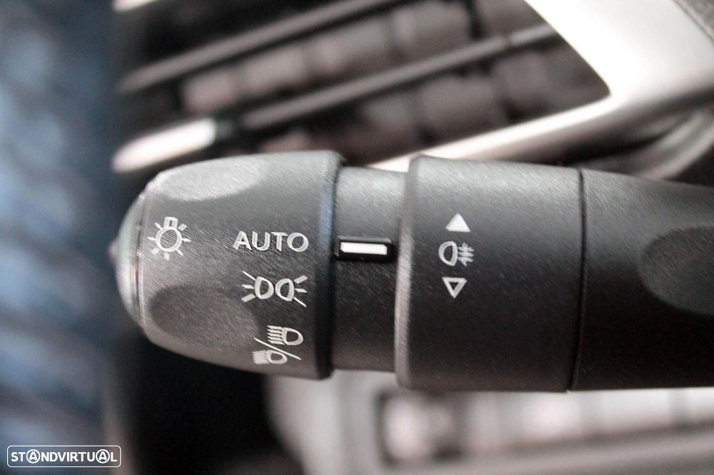 Peugeot 3008 1.5 BlueHDi Style - 26