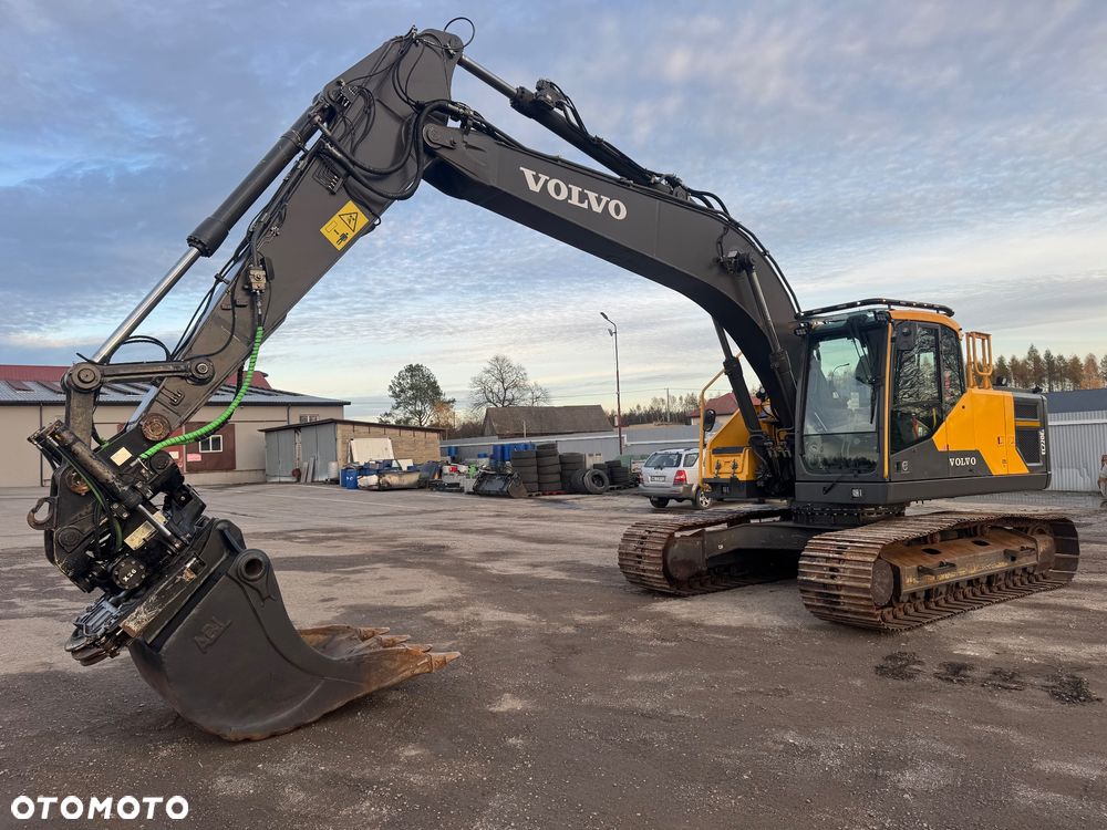 Volvo ec 220 el - 1