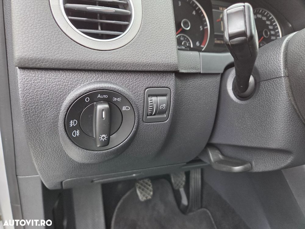 Volkswagen Golf Plus 2.0 TDI DPF Life - 14