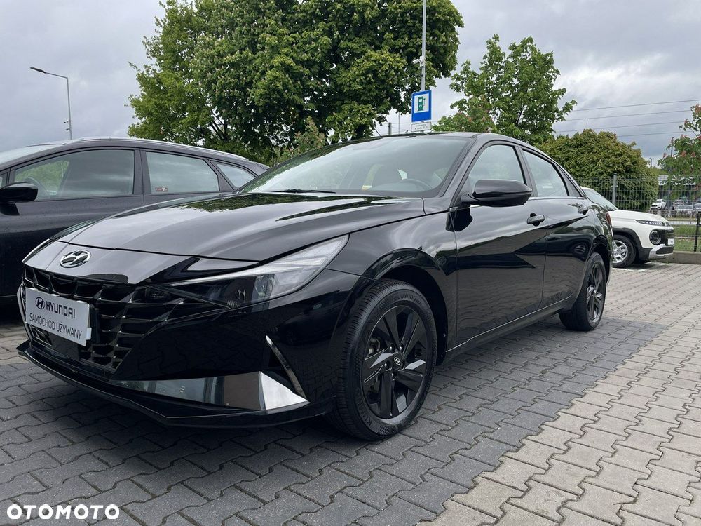 Hyundai Elantra - 8