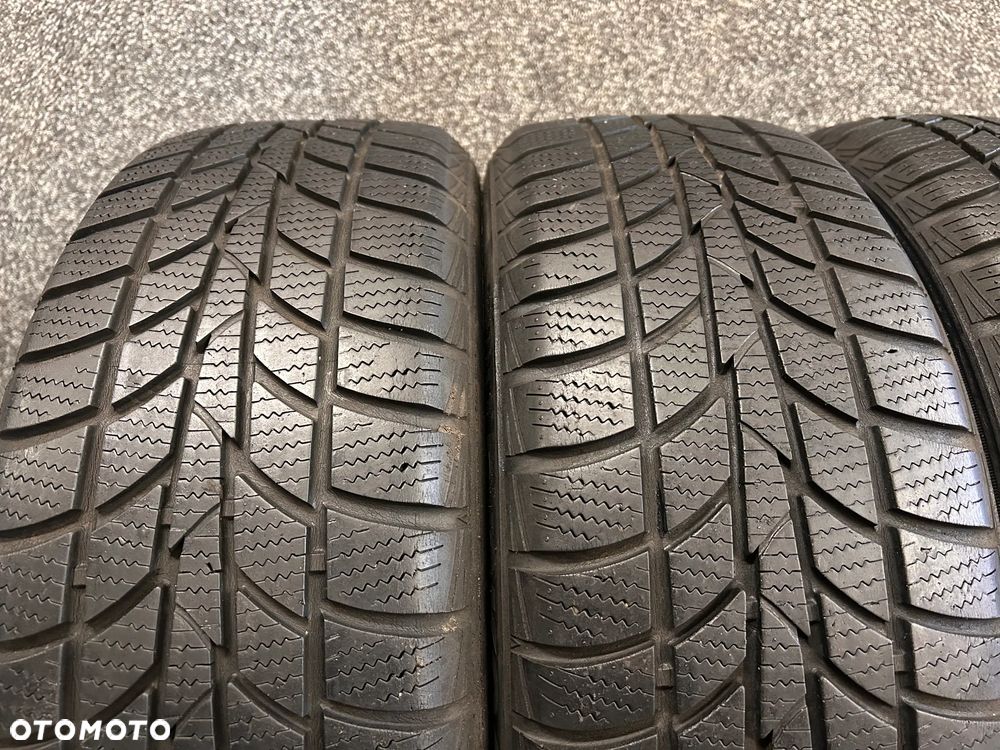 Opony Zimowe Hankook Winter Icept RS Smart 145/65/15 72T 2szt. oraz 175/55/15 77T 2szt. Komplet 4szt. - 2