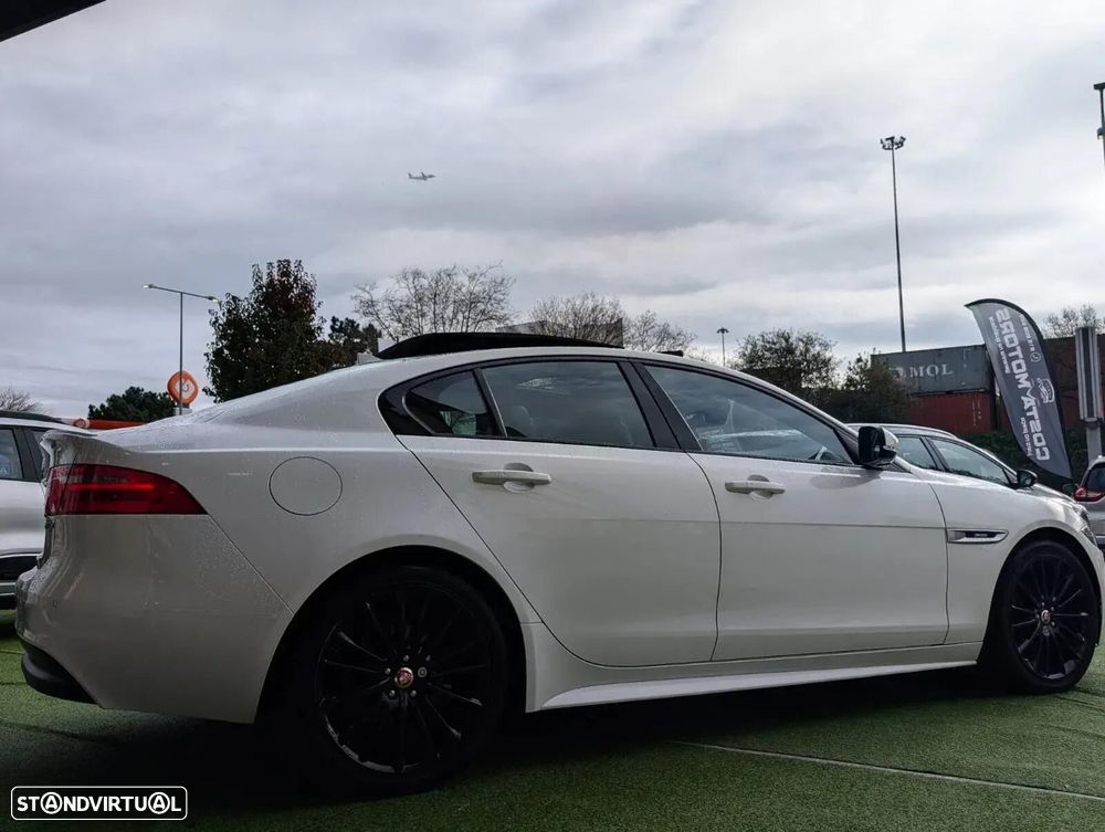 Jaguar Xe 2015 photo 3