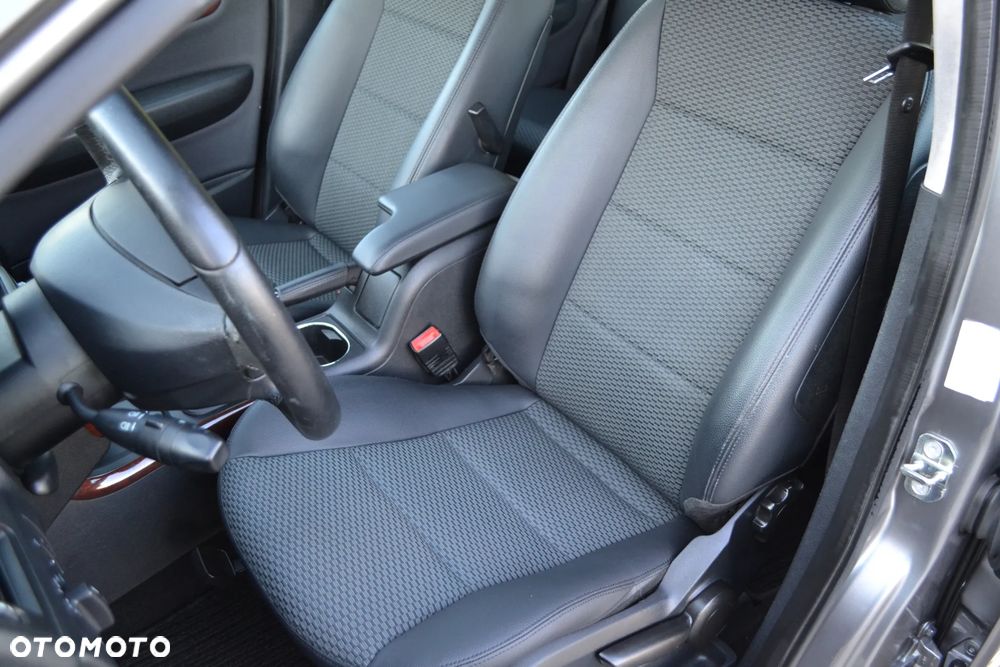 Mercedes-Benz Klasa A 170 BlueEFFICIENCY Elegance - 27