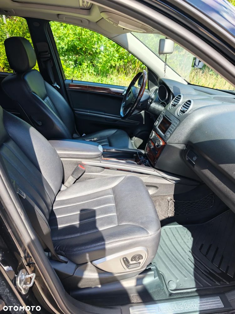 Mercedes-Benz ML - 16