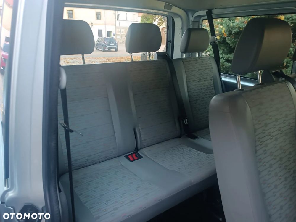 Volkswagen Transporter T5 TDI L1H1 - 17