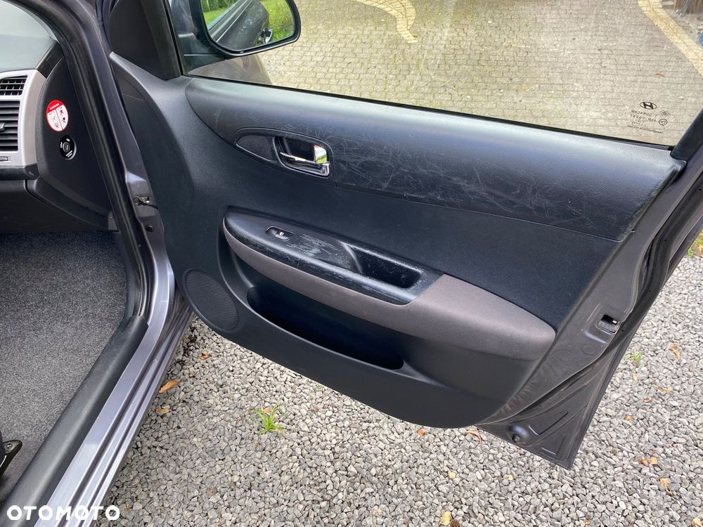 Hyundai i20 - 16