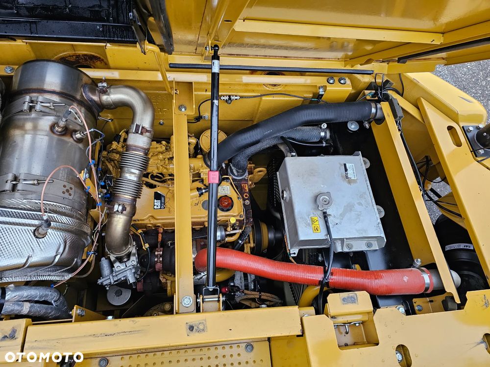 Caterpillar 325 FL CR - 21