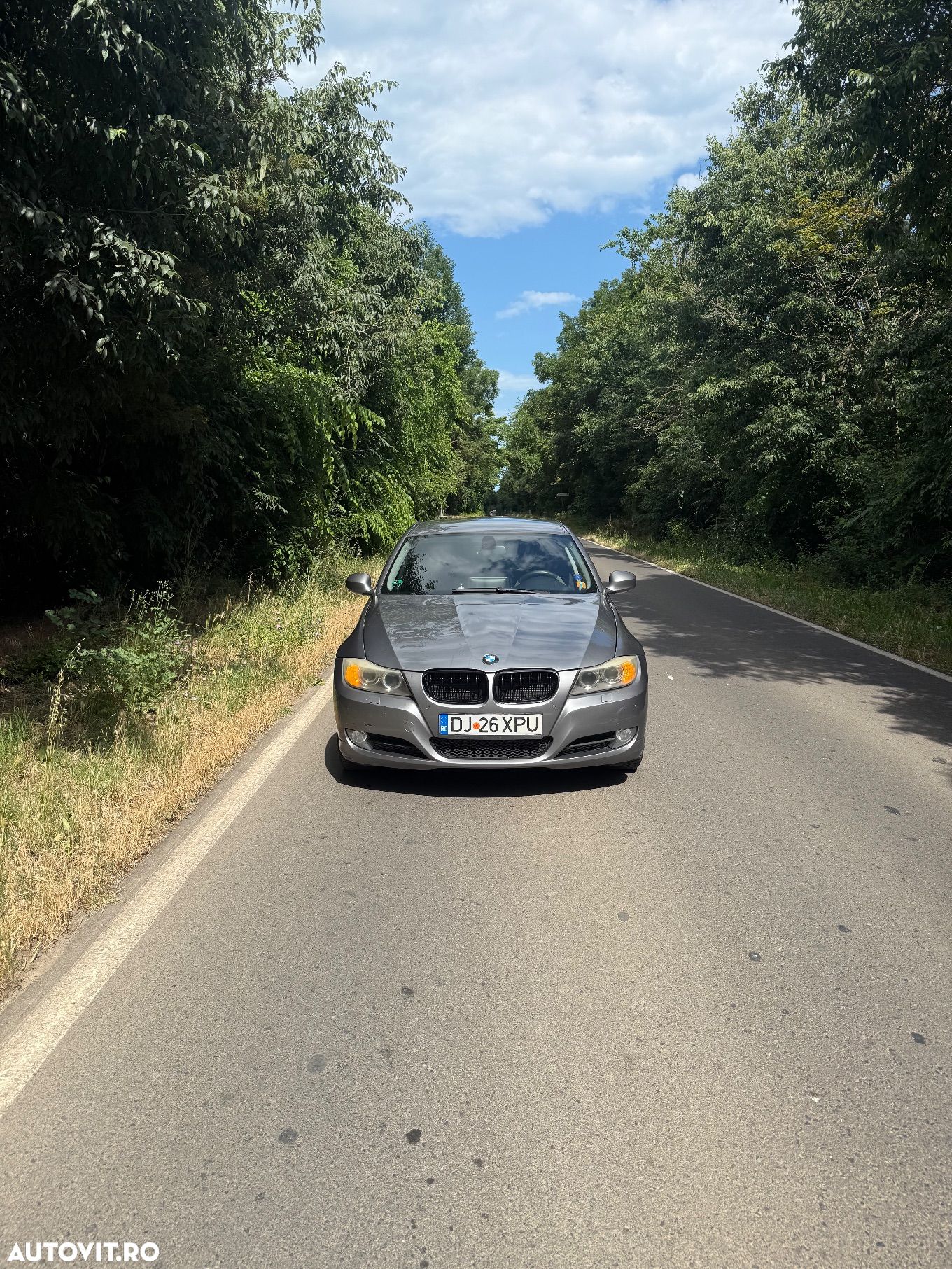 BMW Seria 3 318d - 1
