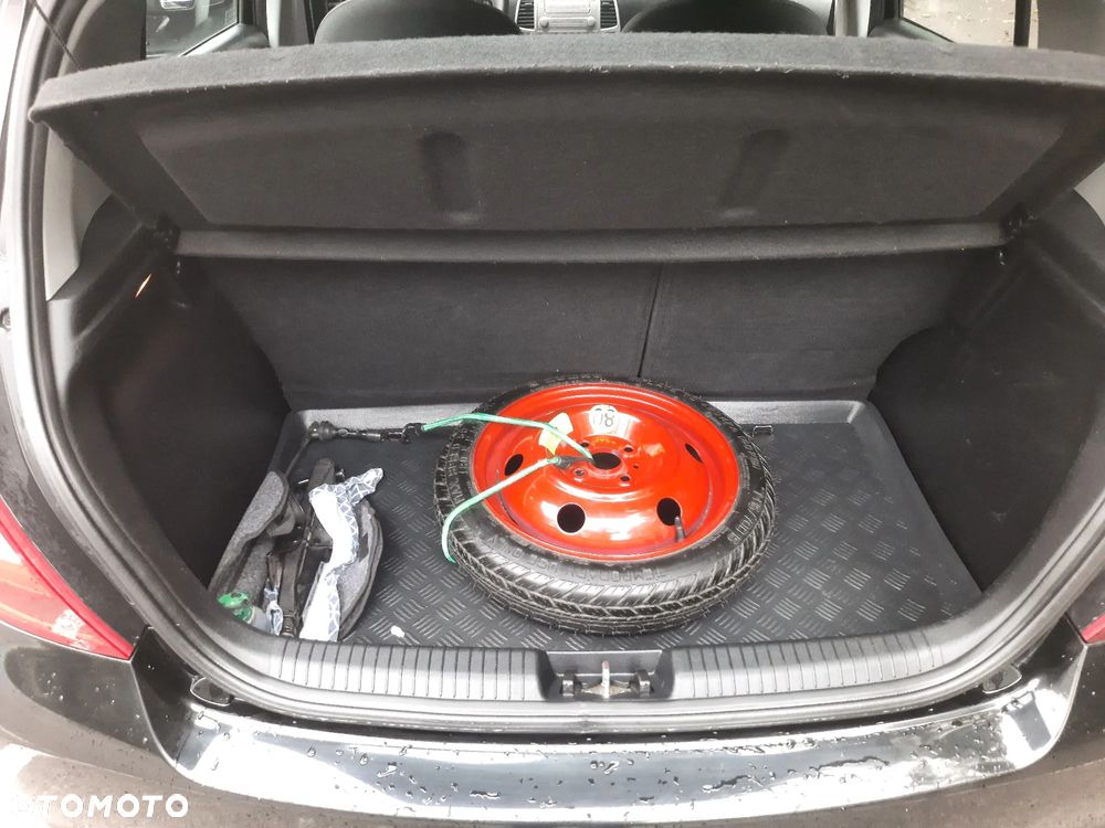 Hyundai i20 1.2 Comfort EU5 - 17