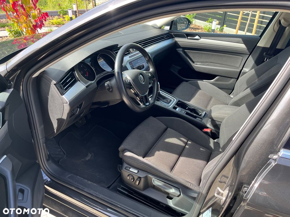 Volkswagen Passat 2.0 TDI Elegance DSG - 11