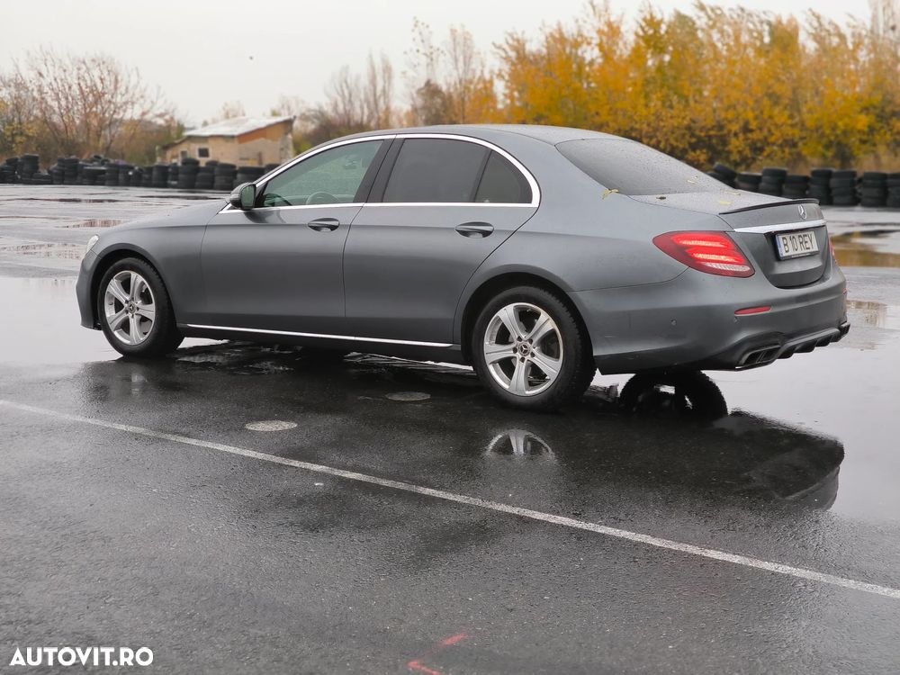 Mercedes-Benz E 220 d 4Matic 9G-TRONIC - 9