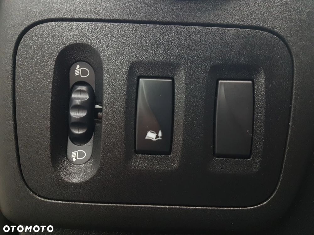 Renault MASTER KONTENER 8EP 4,21x2,23x2,22 KLIMA KRAJOWY MANUAL  6-BIEGÓW - 33