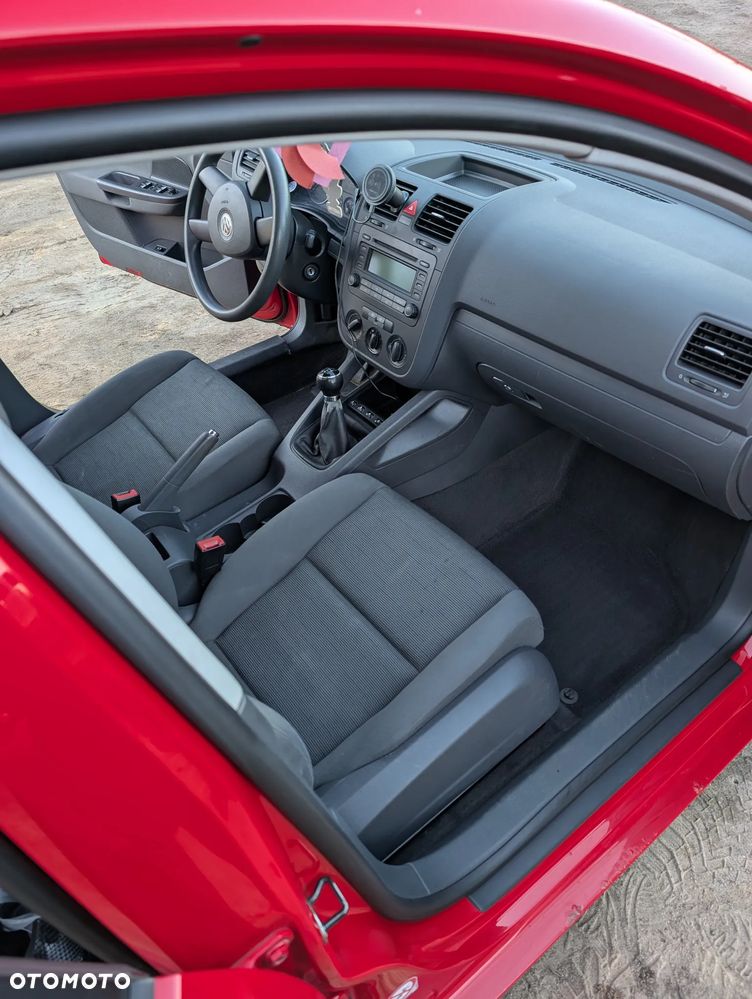 Volkswagen Golf 1.6 Comfortline - 11