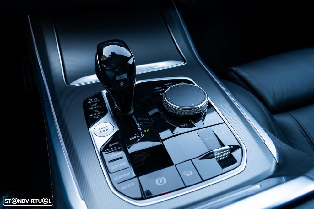 BMW X5 45 e xDrive Pack M - 16