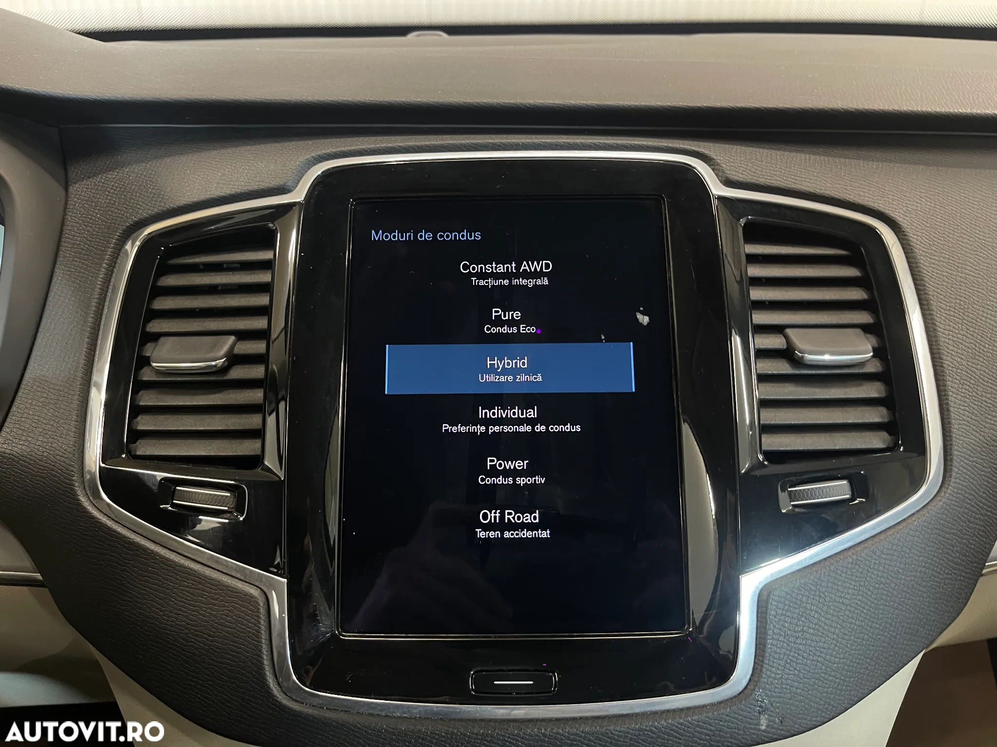 Volvo XC 90 T8 eAWD Momentum Pro - 13