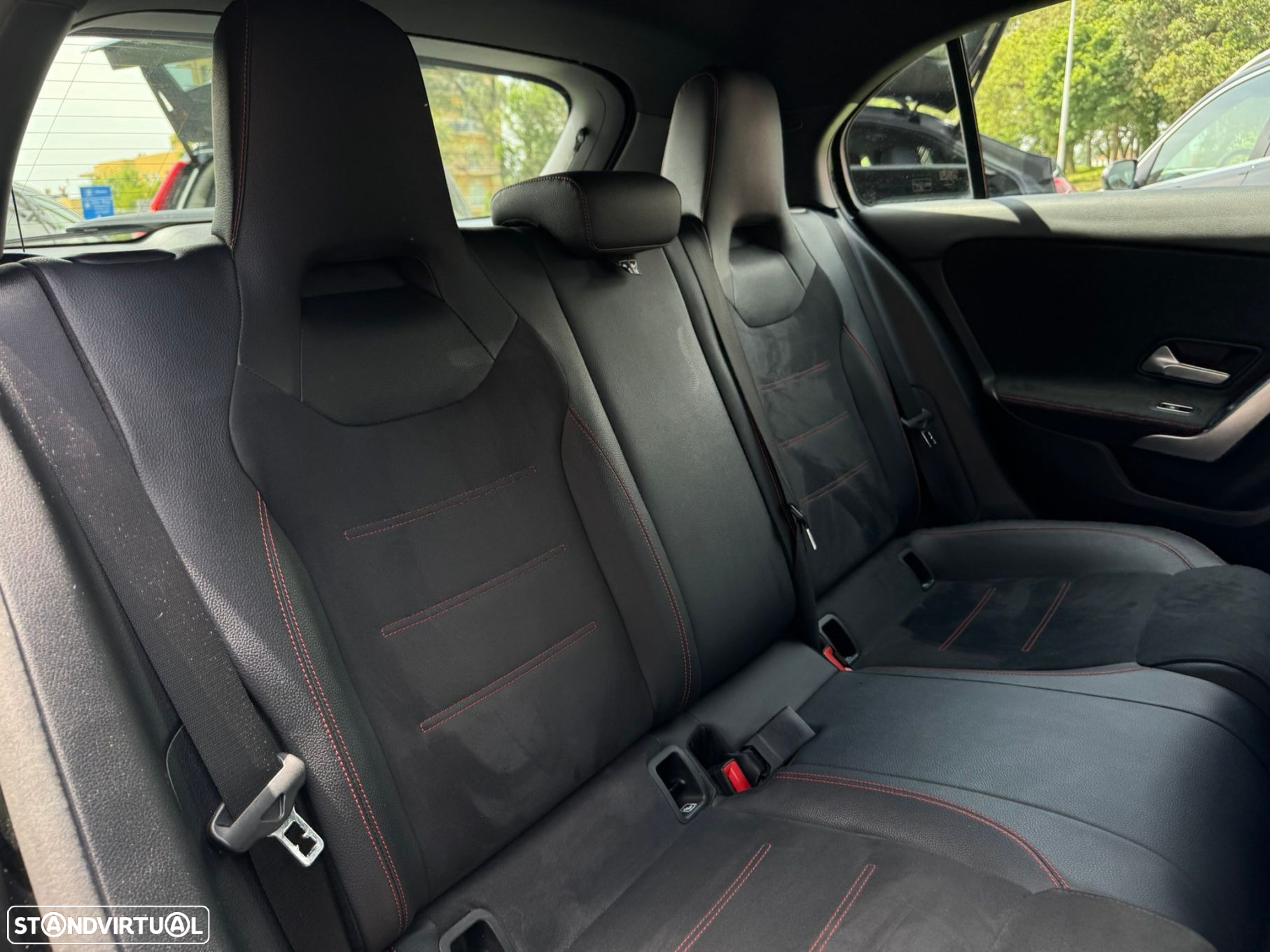 Mercedes-Benz A 250 e AMG Line - 18