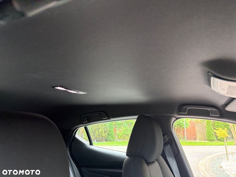 Mazda 3 e-SKYACTIV-G 150 M HYBRID EXCLUSIVE-LINE - 38