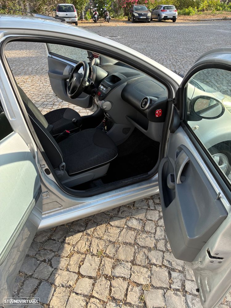 Peugeot 107 1.0 Black&Silver - 12