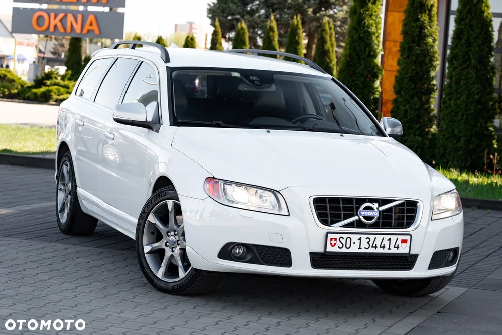 Volvo V70 D5 AWD Geartronic Edition Pro - 1