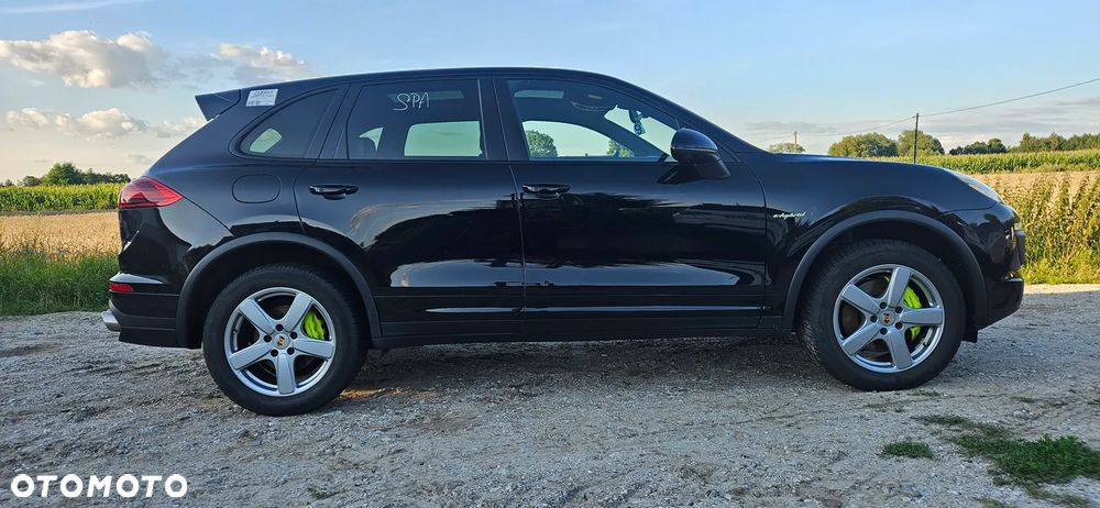 Porsche Cayenne - 2