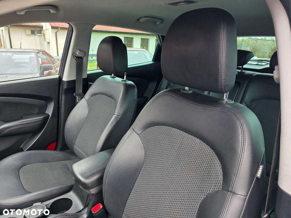 Hyundai ix35 2.0 2WD Style - 21