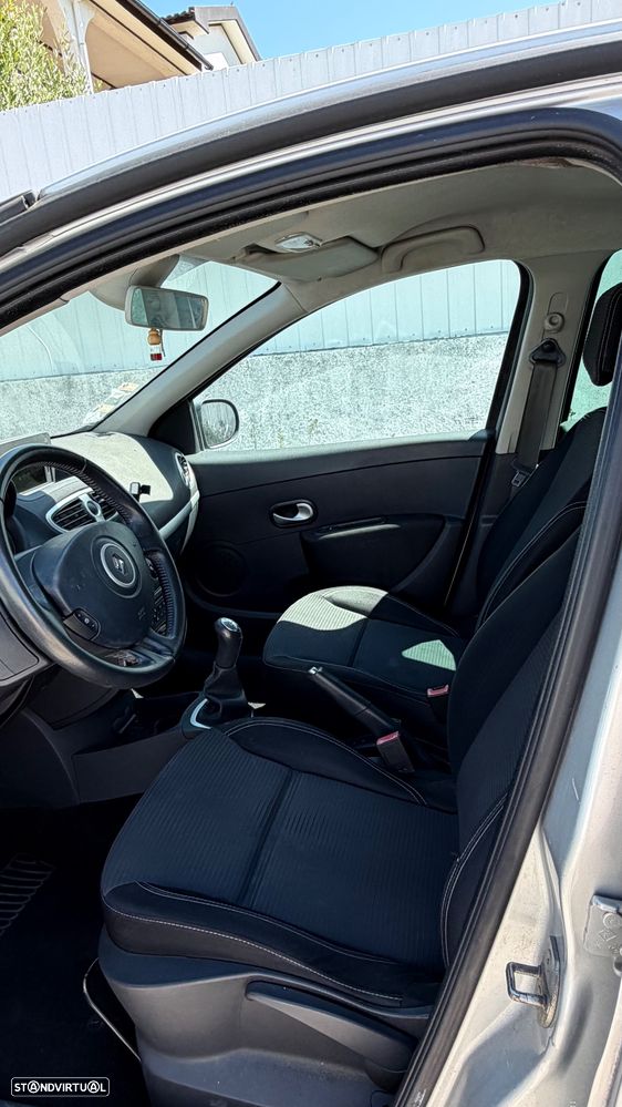 Renault Clio 1.2 16V Confort - 3