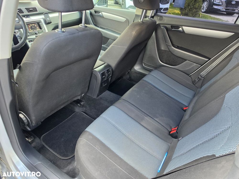Volkswagen Passat 1.6 TDI BlueMotion Technology Comfortline - 11