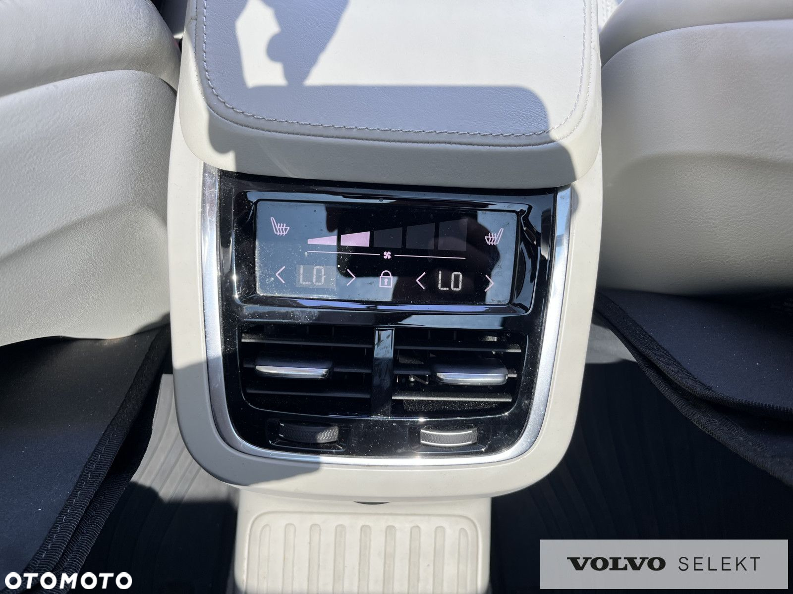 Volvo XC 90 - 37