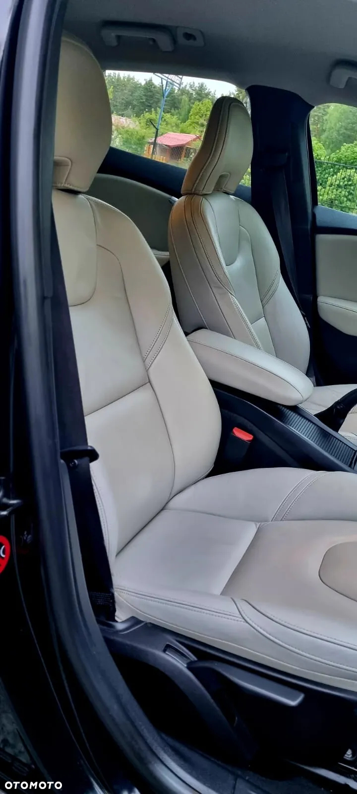 Volvo V40 - 24
