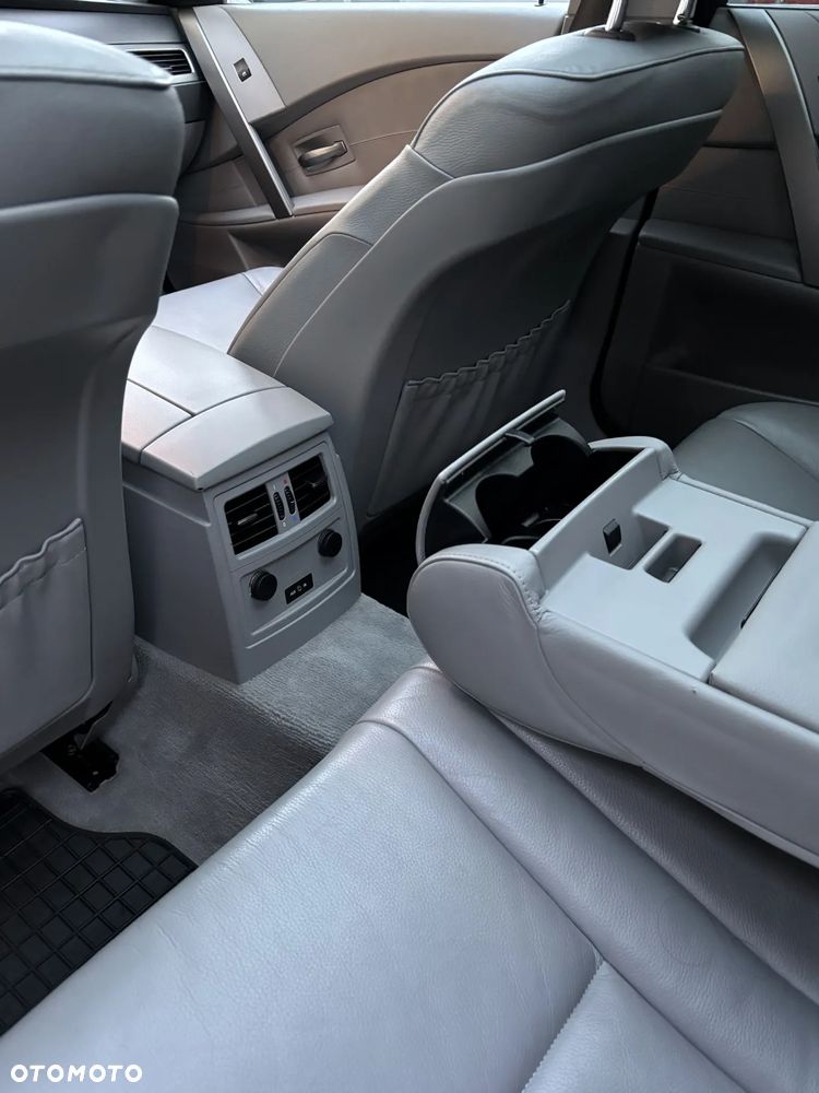 BMW Seria 5 525i - 7