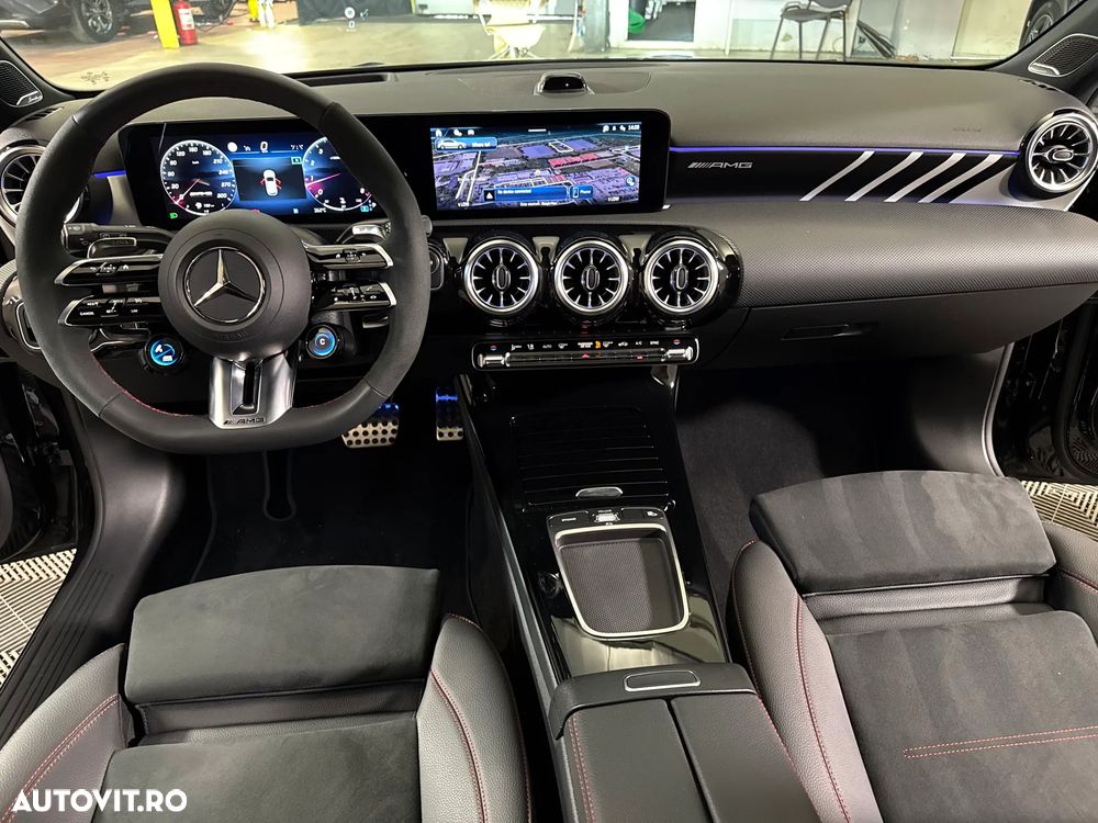 Mercedes-Benz A 45 AMG - 11