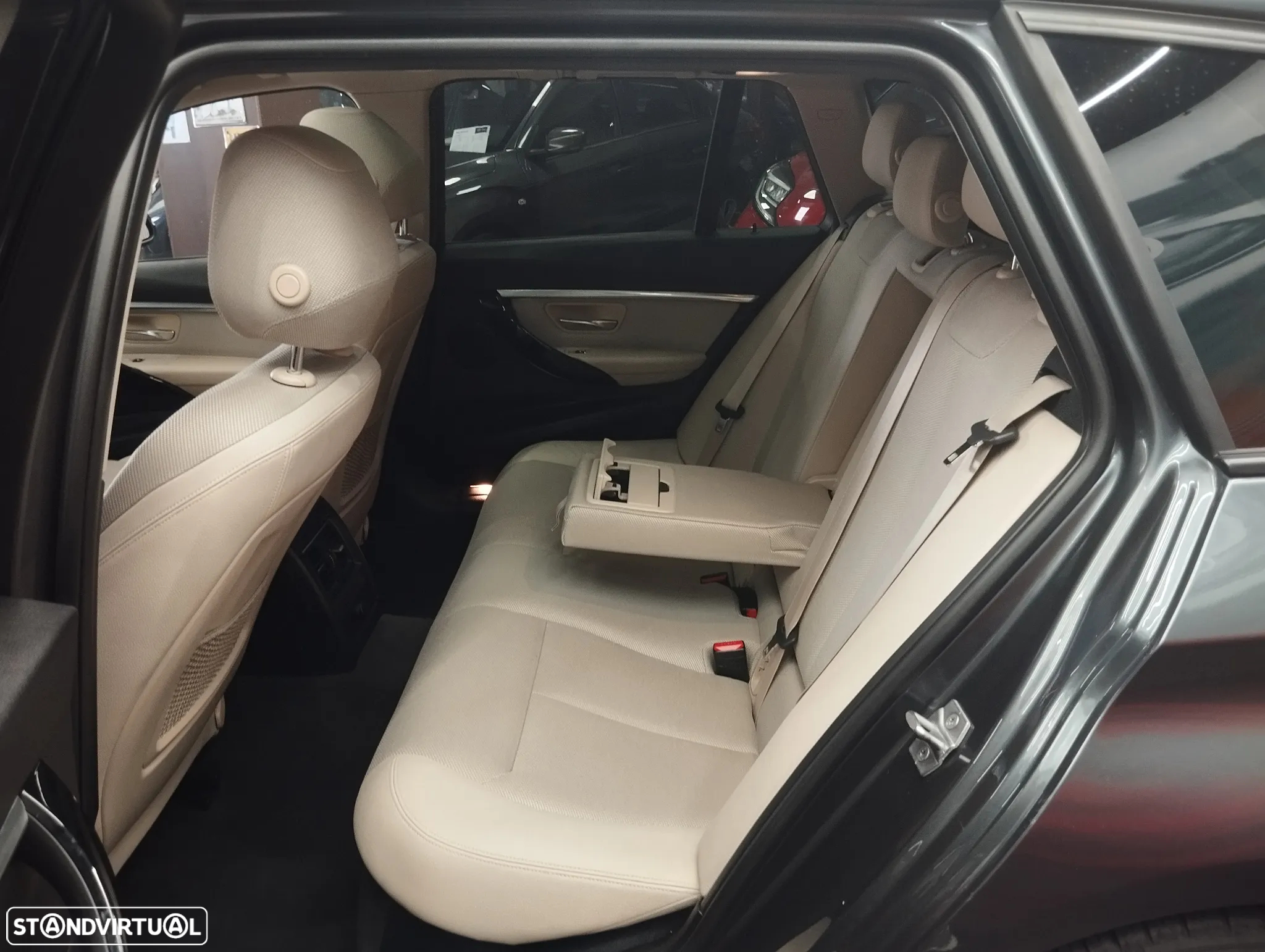 BMW 320 d Touring EfficientDynamics - 16