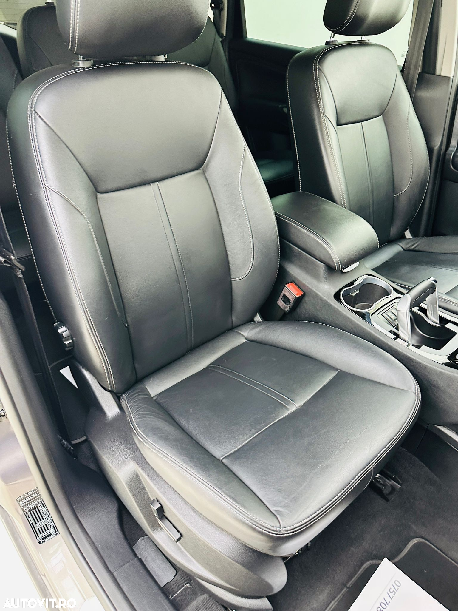 Ford S-Max - 26