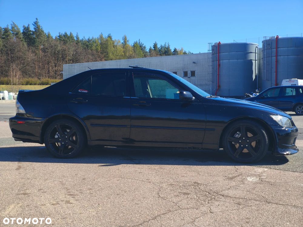 Lexus IS 300 Elegance - 3