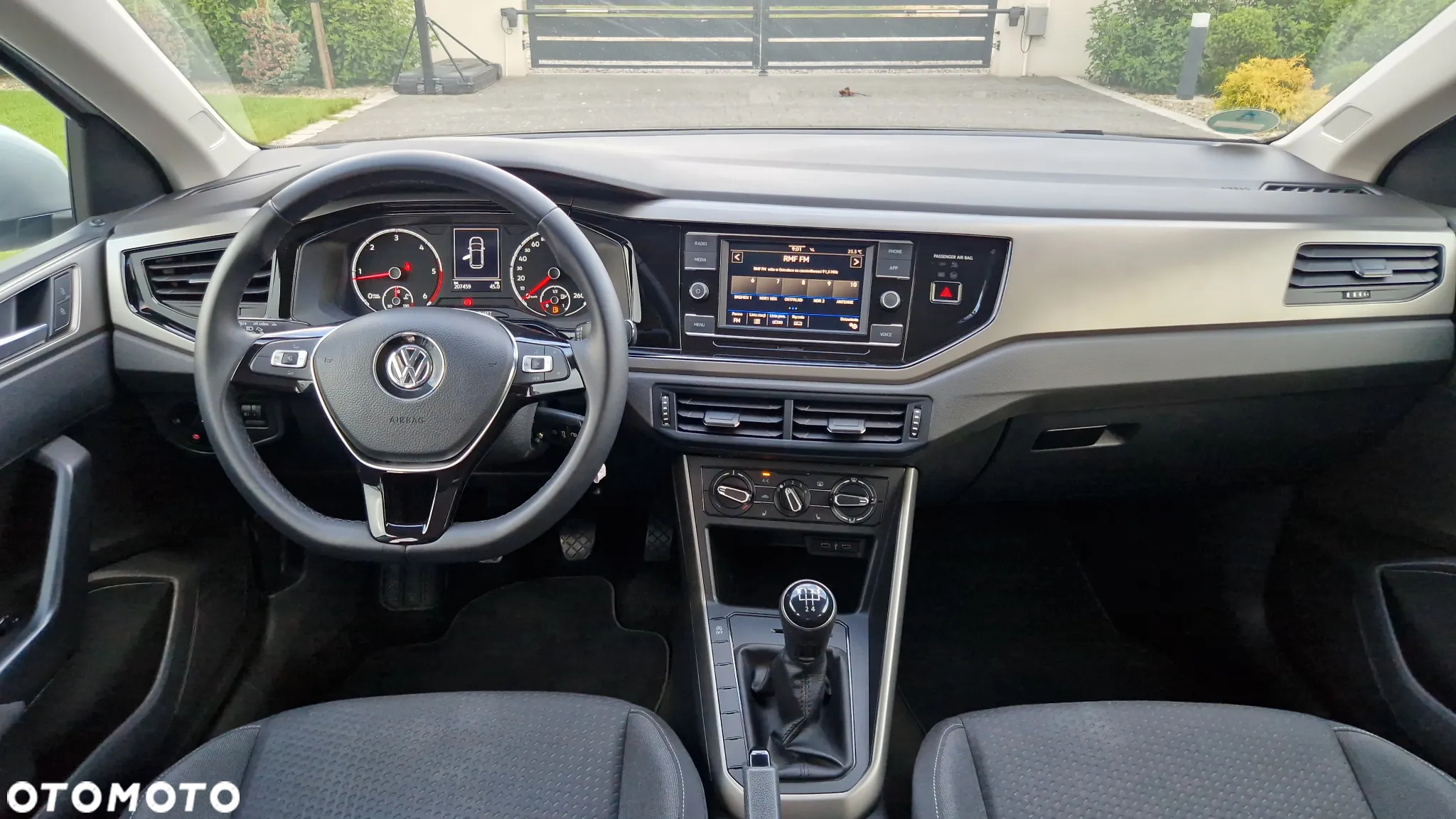 Volkswagen Polo 1.6 TDI SCR Comfortline - 6