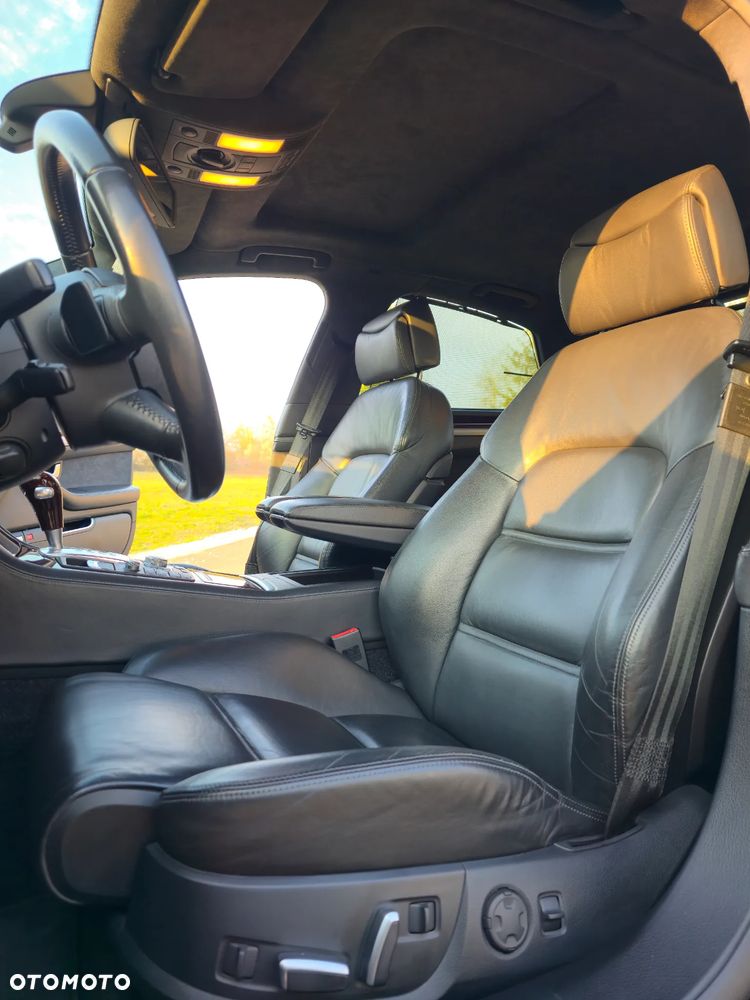 Audi A8 4.2 TDI L Quattro - 26