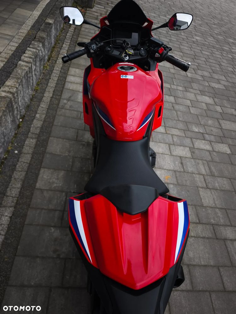 Honda CBR - 11
