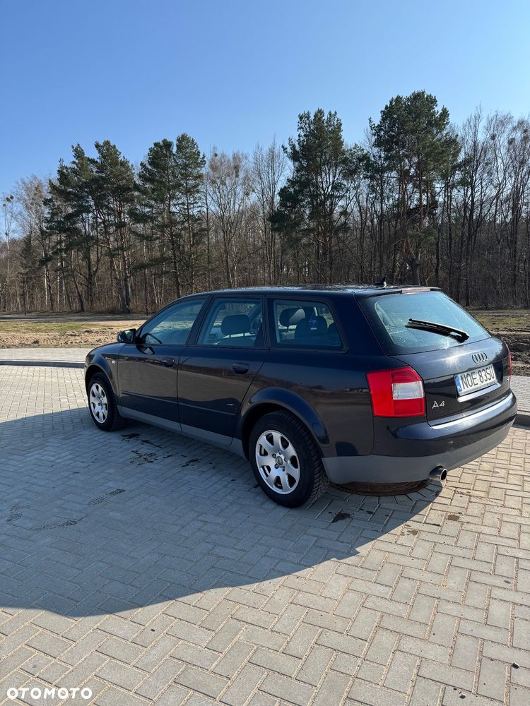 Audi A4 Avant - 3