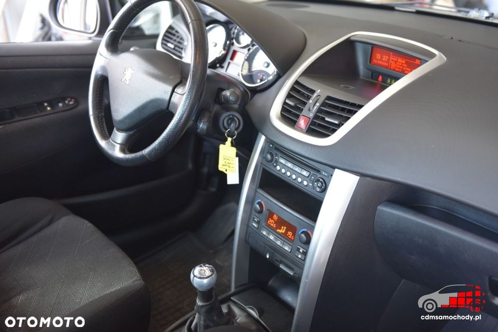 Peugeot 207 - 24