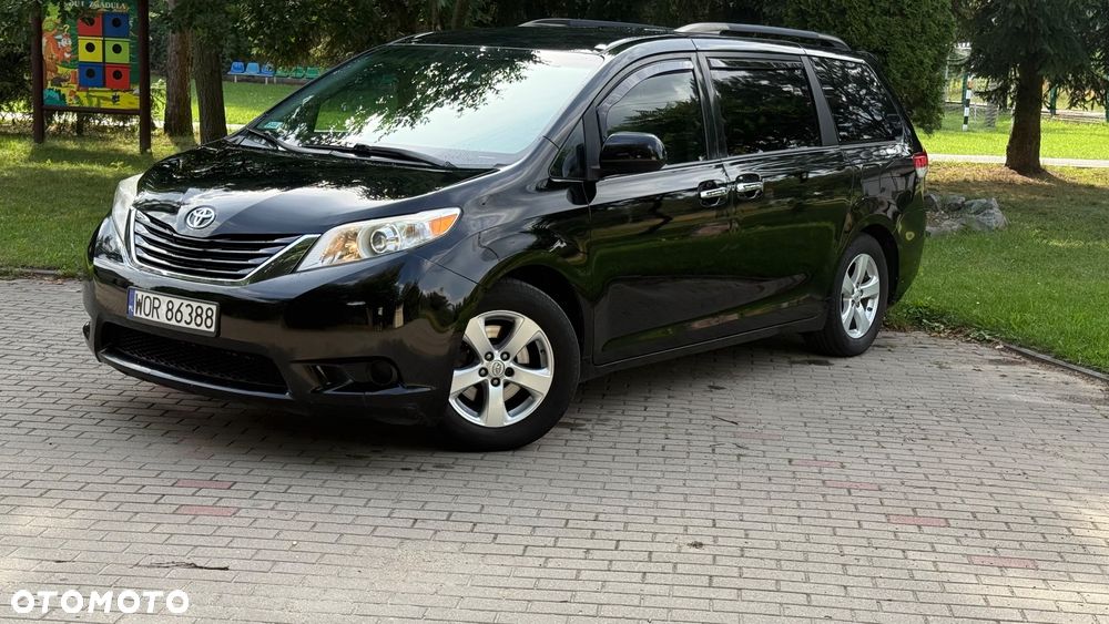 Toyota Sienna 3.5 V6 - 2
